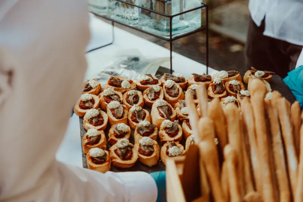 Fingerfood bei einem Outdoor-Catering