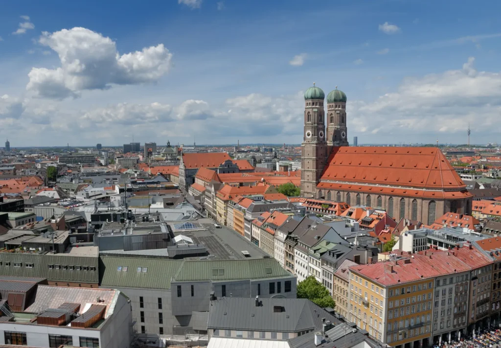 Frauenkirche in München von oben